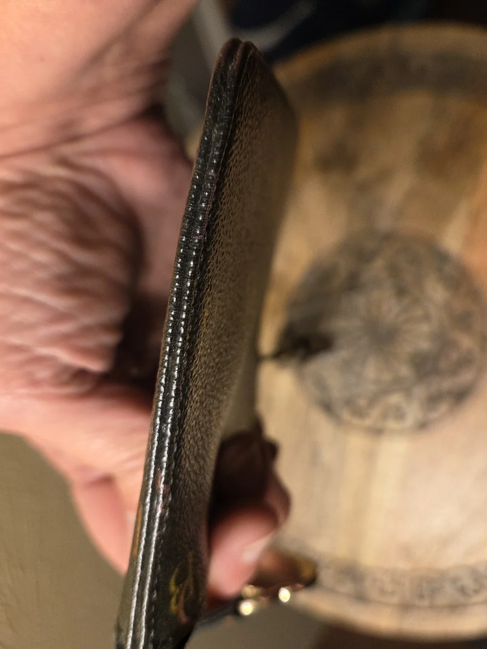 Dooney & Bourke compact dooney